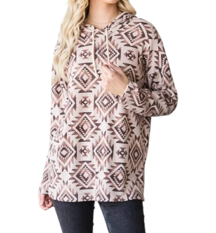 Curvy Mountain View Pullover Top In Mocha Must Haves