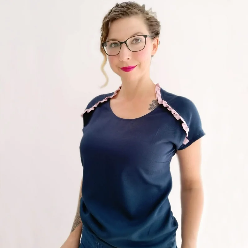 Experimental Space Lily Top Effortless Sophistication