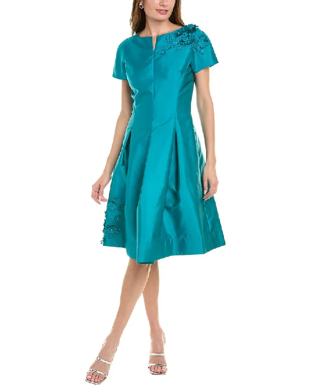 Teri Jon by Rickie Freeman Applique Cocktail Dress Chic Outfits